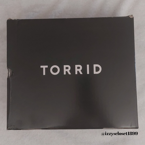 Torrid Chain Heel Bootie (WW) - Picture 11 of 12